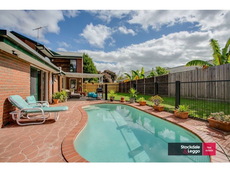 2 Rollings Close, Rosebud VIC 3939