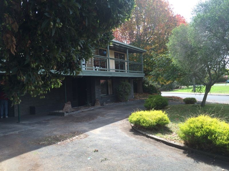 2 Coleman Crest, Rosebud West VIC 3940