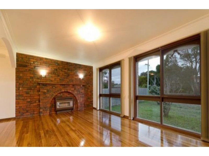 2 Dunsmuir, Rosebud VIC 3939