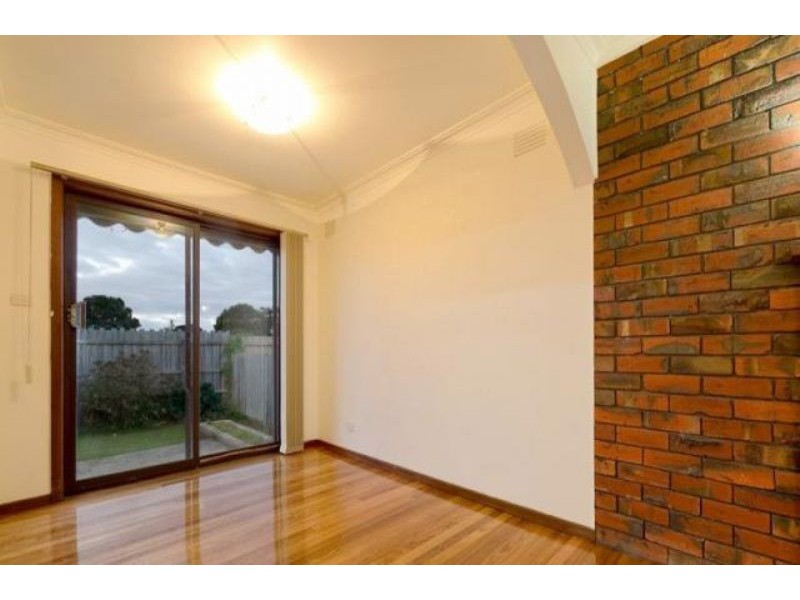 2 Dunsmuir, Rosebud VIC 3939