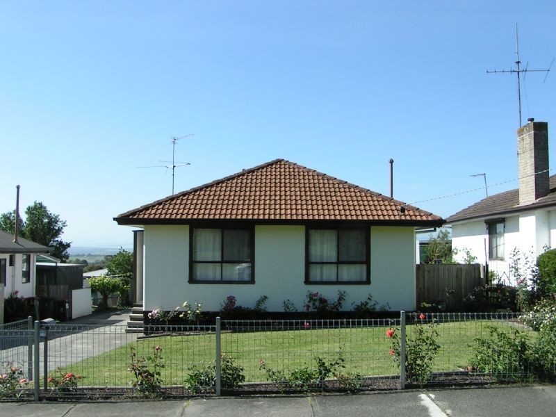 18 Charles Street, Moe VIC 3825