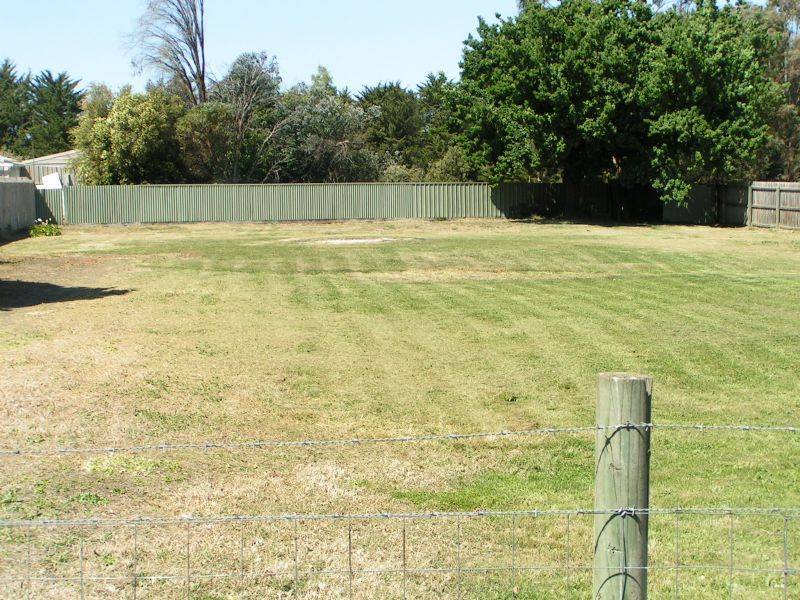 3 School Road, Willow Grove VIC 3825