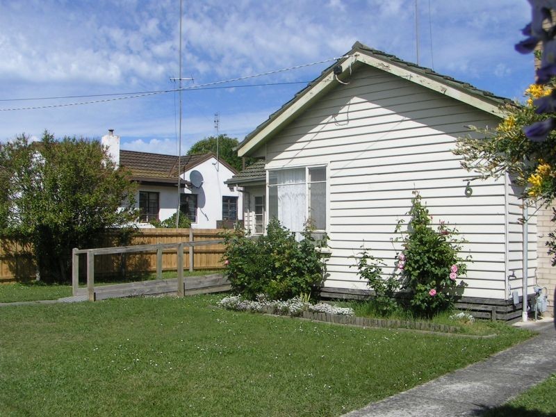 6 Eden Street, Moe VIC 3825