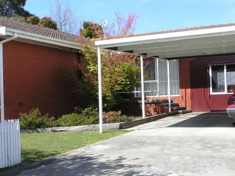 16 Powell Street, Newborough VIC 3825