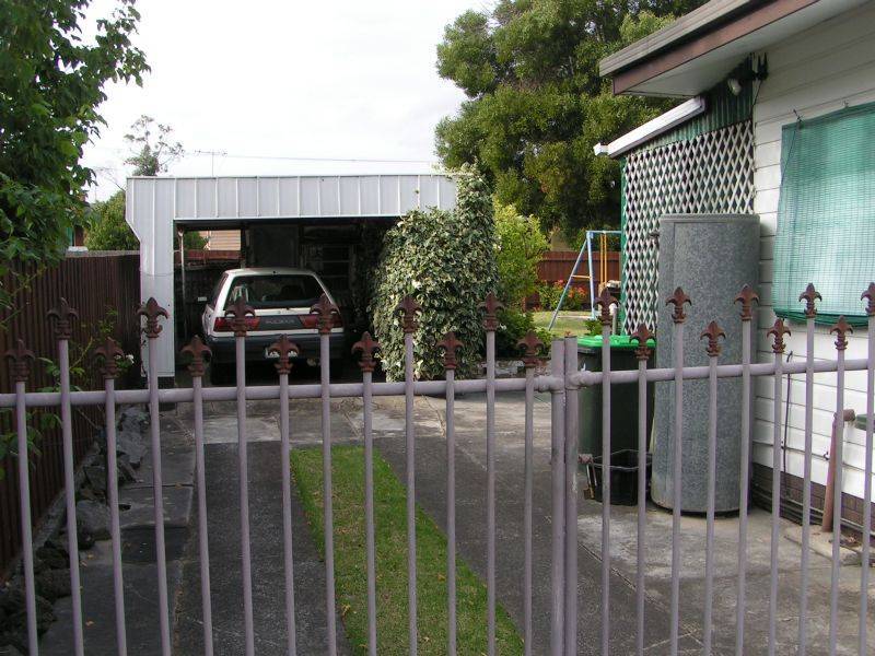 143 Service Road, Moe VIC 3825