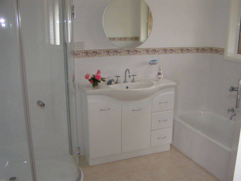 24 Heather Grove, Newborough VIC 3825