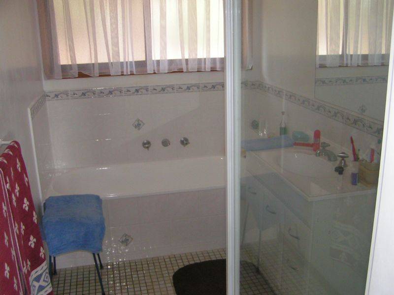 40 Fairway Drive, Newborough VIC 3825