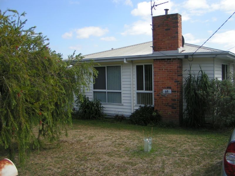 88 Service Road, Moe VIC 3825