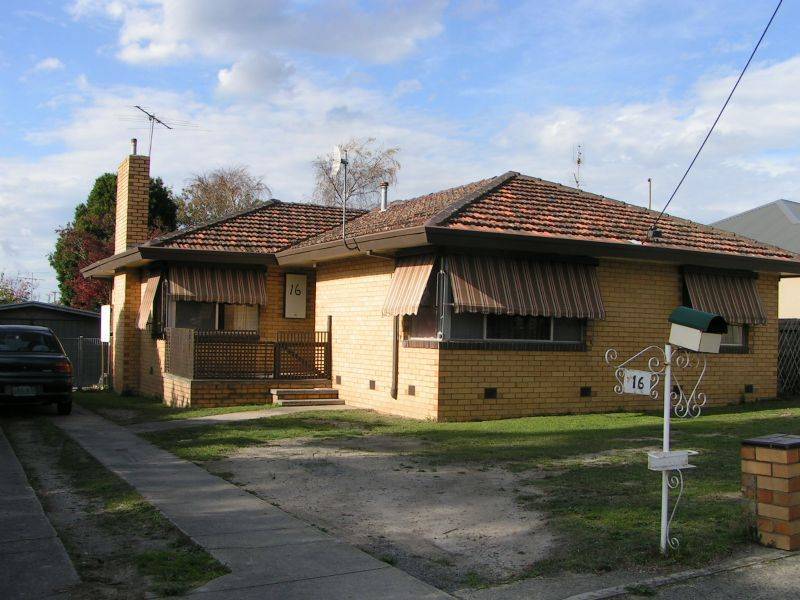 16 Shanahan Parade, Newborough VIC 3825