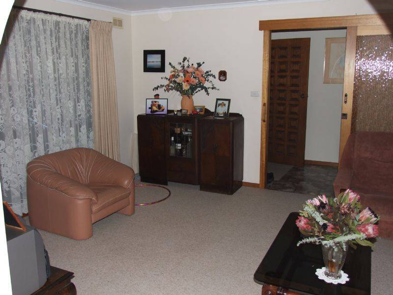 29 Dinwoodie Drive, Moe VIC 3825