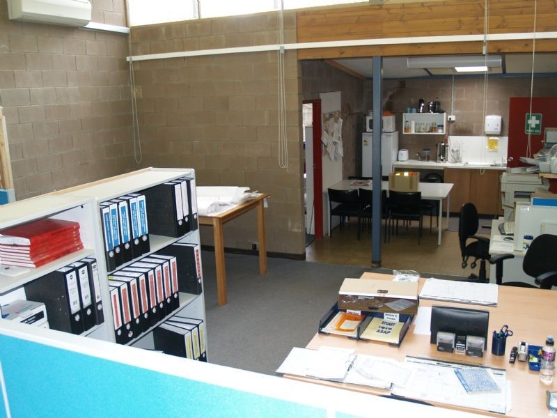 Shop 1-4 Murie Street, Rawson VIC 3825