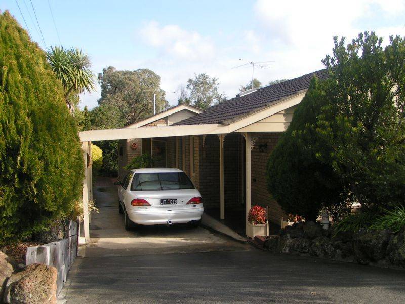 1 Smallburn Avenue, Newborough VIC 3825