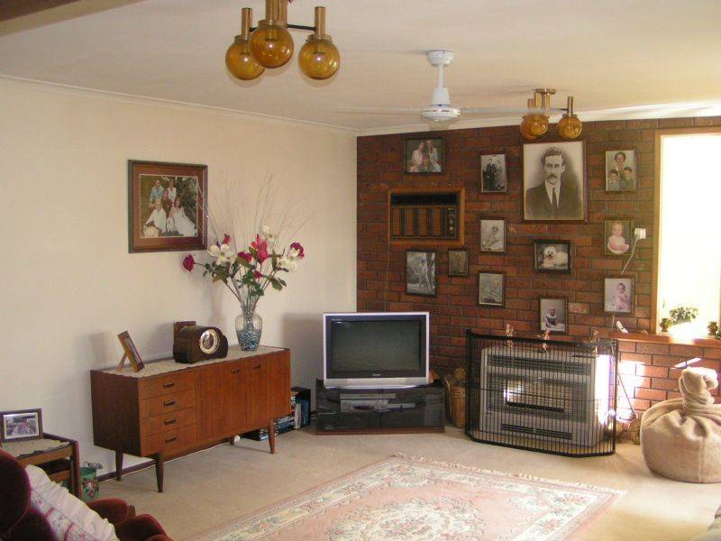 1 Smallburn Avenue, Newborough VIC 3825