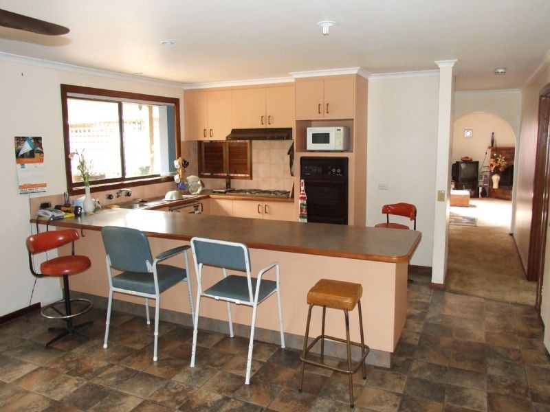 2383 Willow Grove Road, Hill End VIC 3825