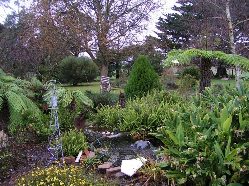 2383 Willow Grove Road, Hill End VIC 3825