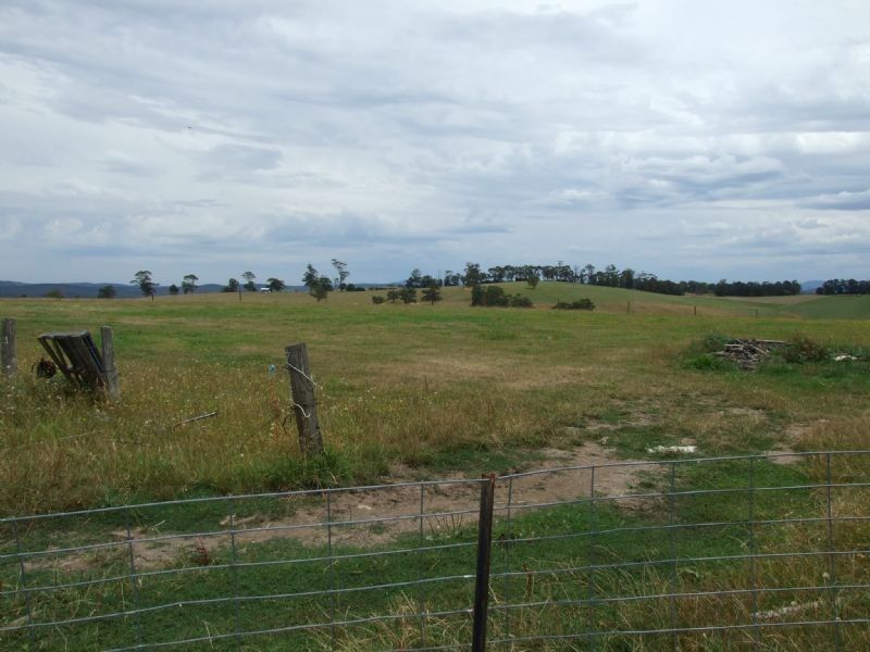 2383 Willow Grove Road, Hill End VIC 3825