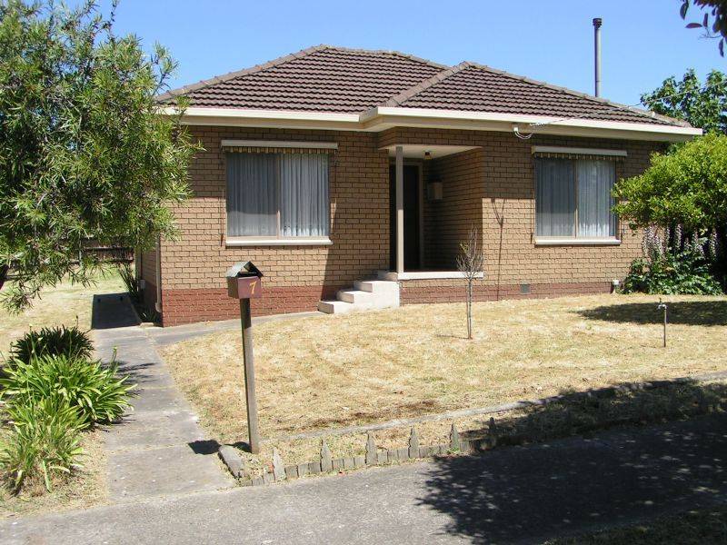 7 Gladstone Street, Moe VIC 3825