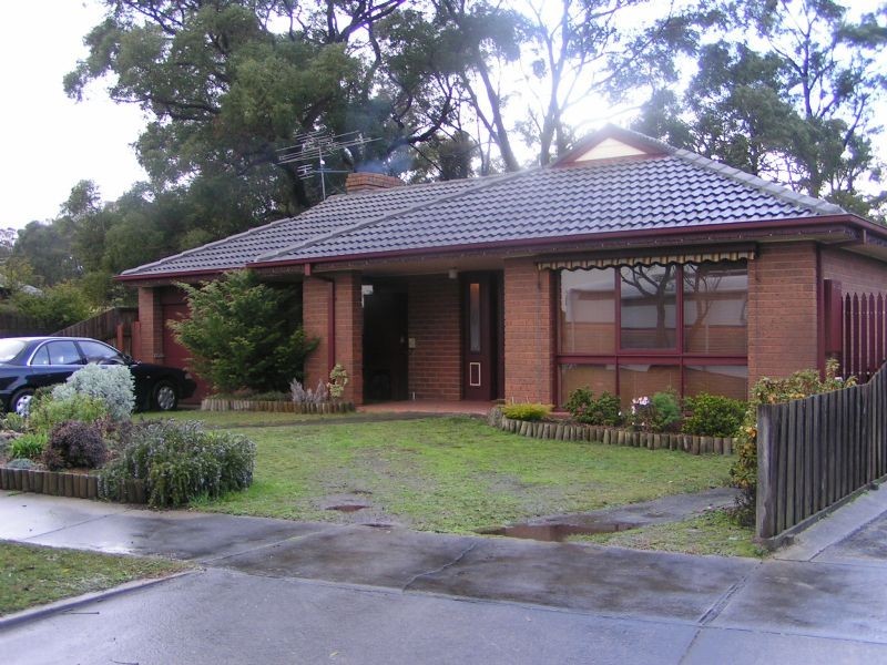10 Crowe Court, Newborough VIC 3825