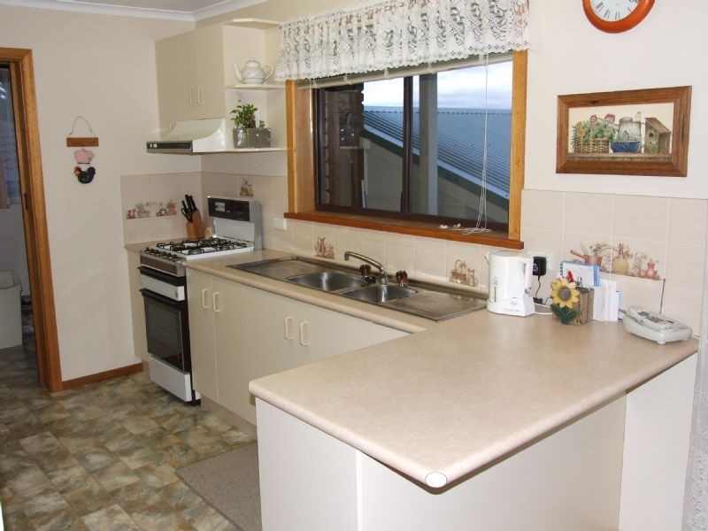 29 Dinwoodie Drive, Moe VIC 3825