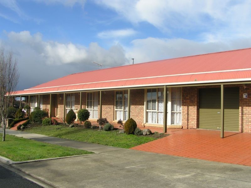 8 Marvin Court, Moe VIC 3825