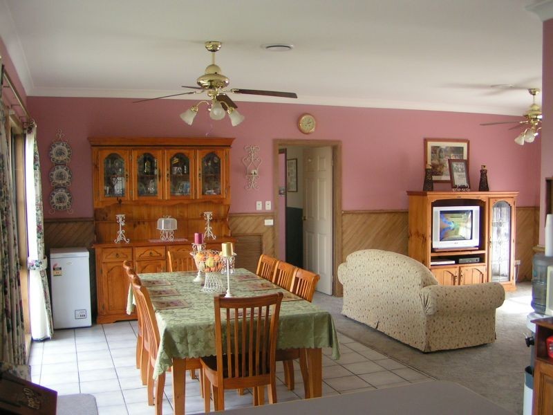 8 Marvin Court, Moe VIC 3825