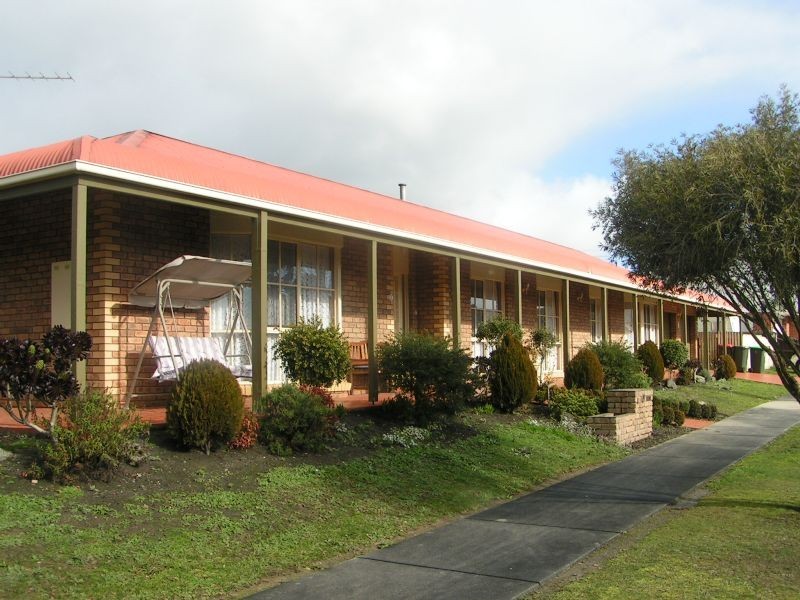 8 Marvin Court, Moe VIC 3825