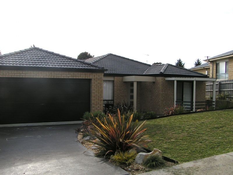43 Scorpio Drive, Moe VIC 3825