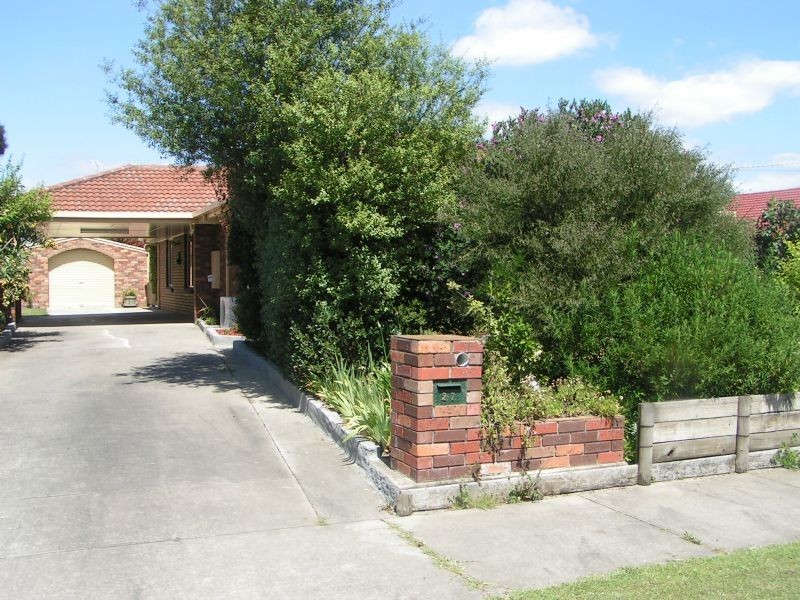 27 Castle Street, Moe VIC 3825