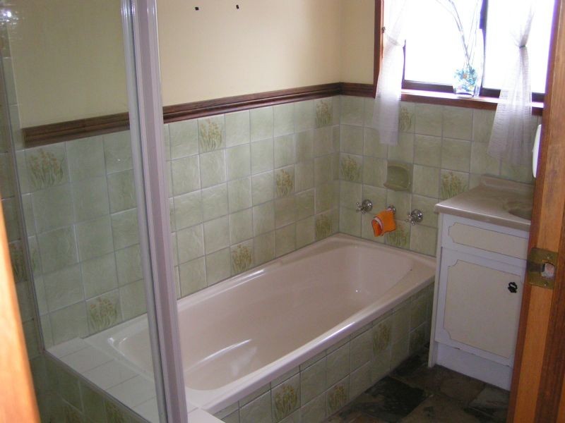 13 Belvedere Court, Newborough VIC 3825