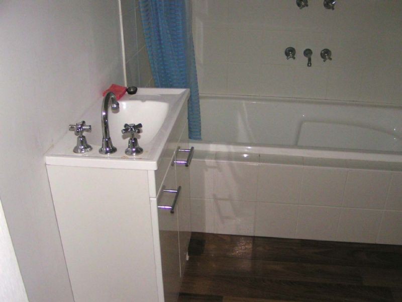 6 Johnson Street, Moe VIC 3825