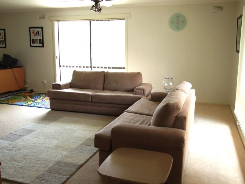 7 Libra Crescent, Moe VIC 3825