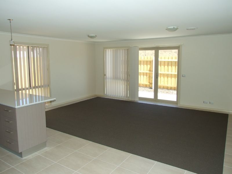 6/35-37 Monash Road , Newborough VIC 3825