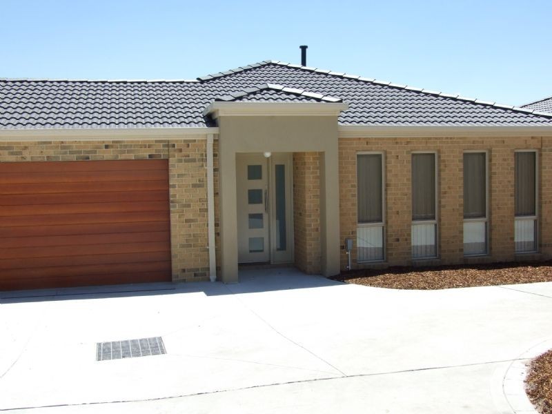 8/35-37 Monash Road, Newborough VIC 3825