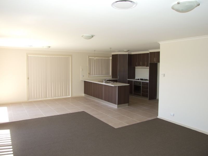 10/35-37 Monash Road, Newborough VIC 3825