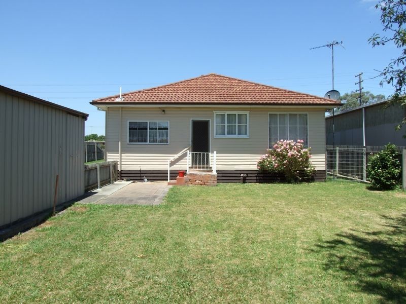 66 Waterloo Road, Moe VIC 3825