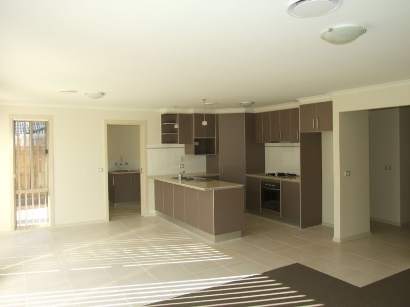 1/35-37 Monash Road, Newborough VIC 3825