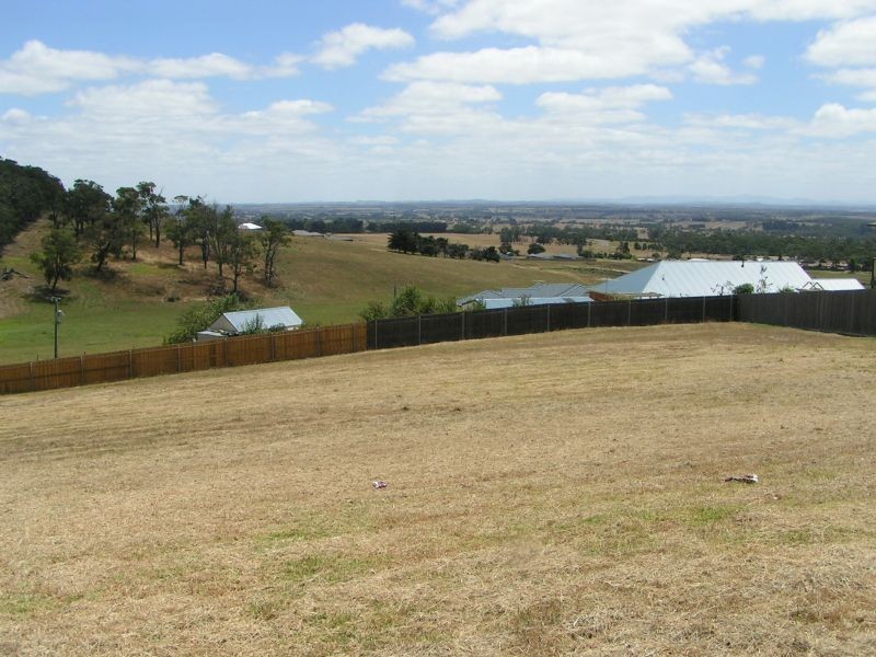 31 Comans Way, Moe VIC 3825