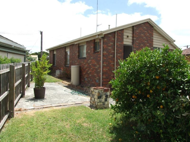 17 Tresswell Avenue, Newborough VIC 3825