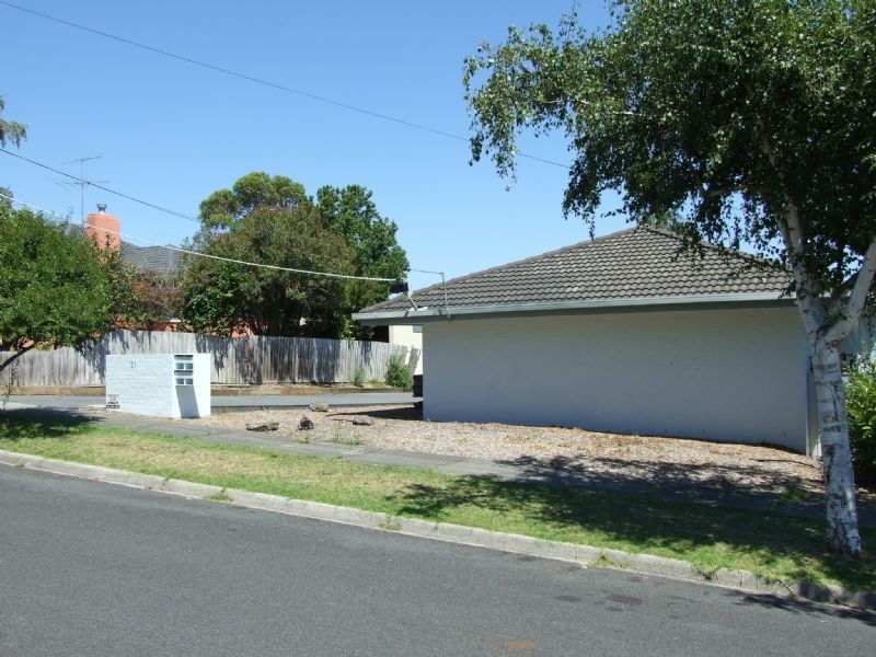 1-4/21 Leith Street, Newborough VIC 3825