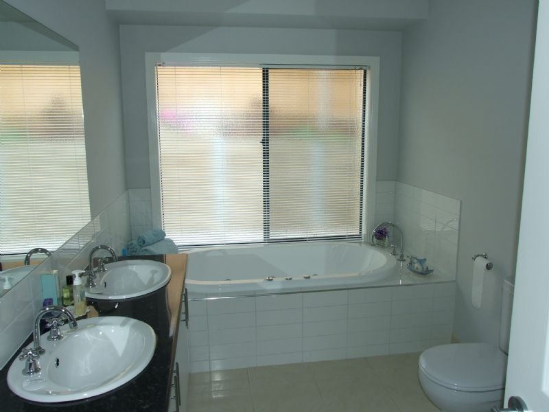 85 Watsons Road, Moe VIC 3825