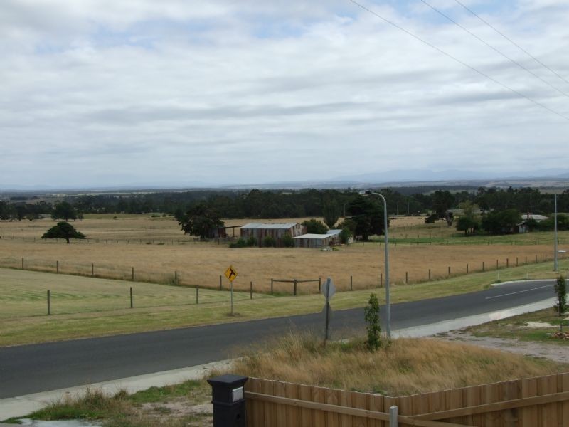 85 Watsons Road, Moe VIC 3825