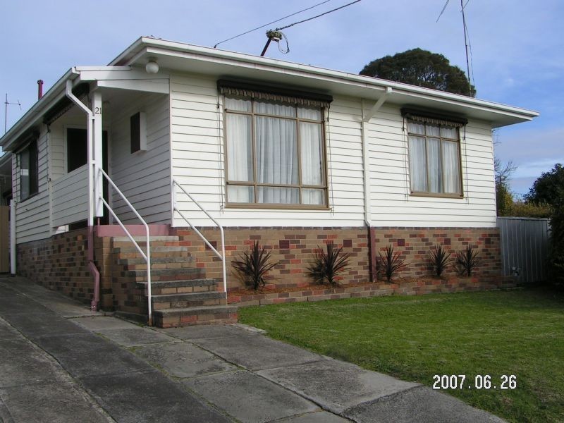 21 Charles Street, Moe VIC 3825