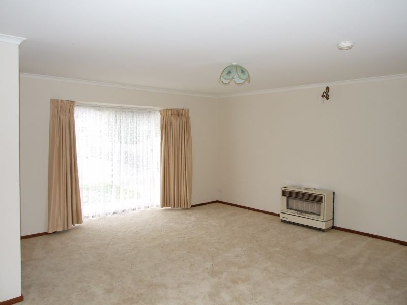 7 Amaroo Way, Newborough VIC 3825