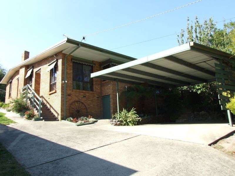 43 Haunted Hills Road, Newborough VIC 3825