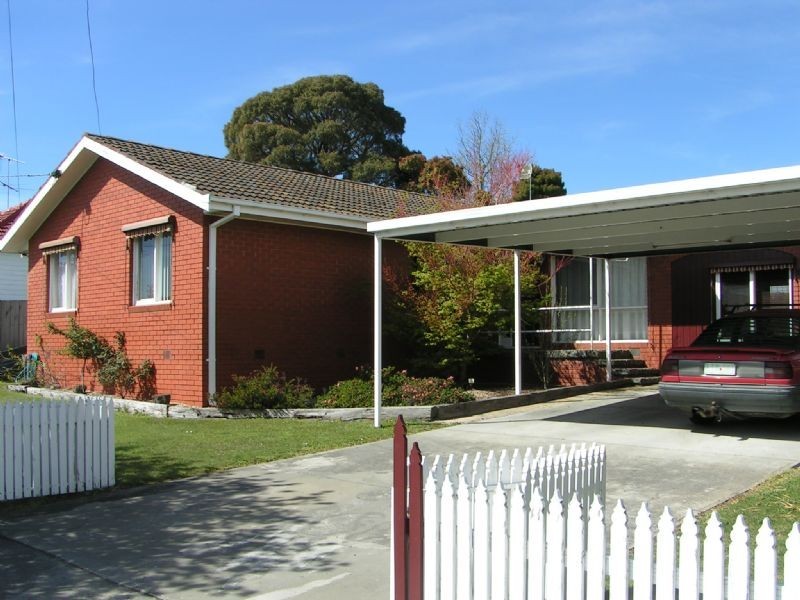 16 Powell Street, Newborough VIC 3825
