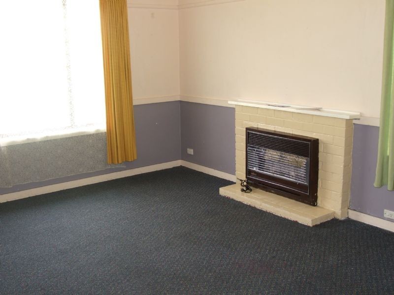 16 Margaret Street, Moe VIC 3825