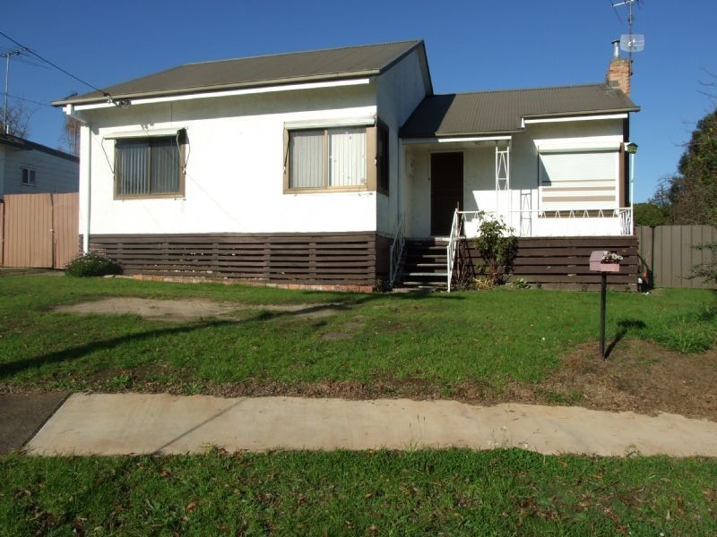 65 Hampton Street, Moe VIC 3825