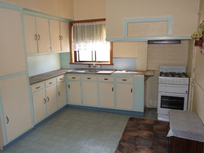 65 Hampton Street, Moe VIC 3825