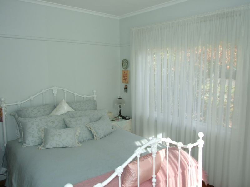 17 Mann Street, Moe VIC 3825