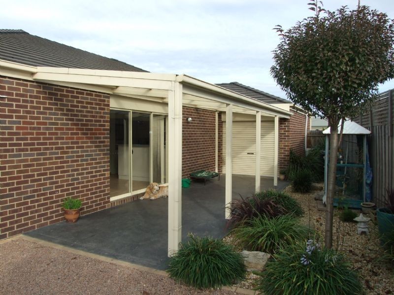 9 Valley Court, Newborough VIC 3825